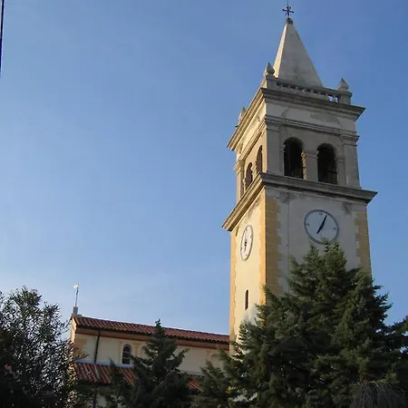 Aurelia Apartment