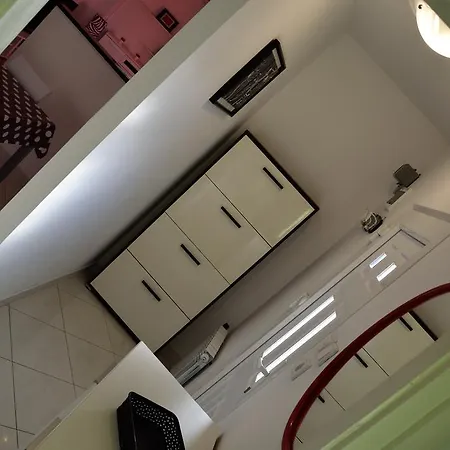 Aurelia Apartment *